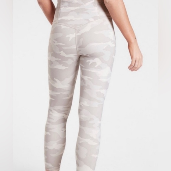 ATHLETA ELATION CAMO 7/8 TIGHT - Picture 3 of 6
